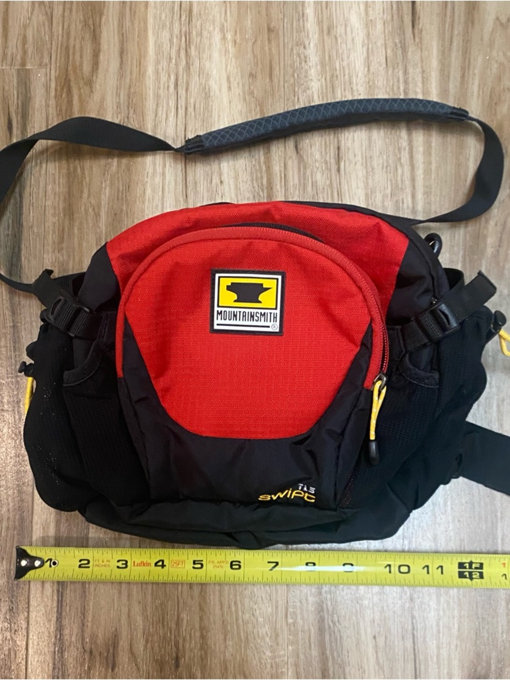 MOUNTAINSMITH SWIFT LUMBAR PACK FANNY CROSSBODY WAIST RED BLACK ONE SIZE UNISEX - Picture 4 of 12
